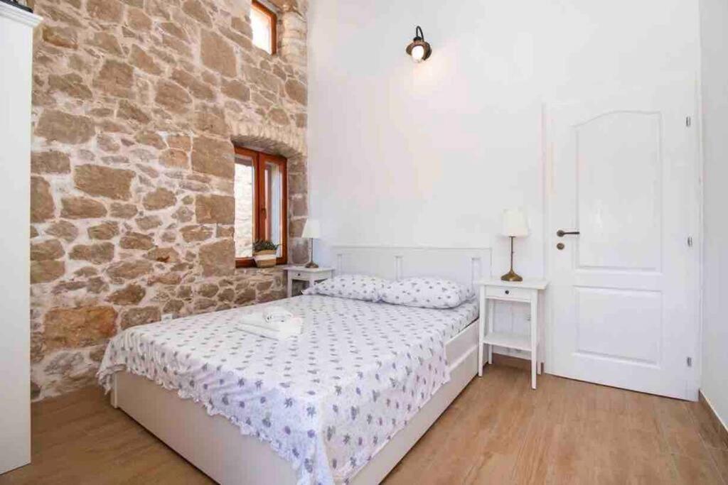 Luxury Stone House Amfora Apartment Razanj Exterior photo